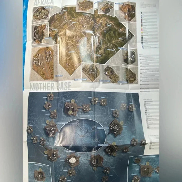 Metal Gear Solid V The Phantom  Pain - Game Guide w/ Map Poster - Picture 16 of 16